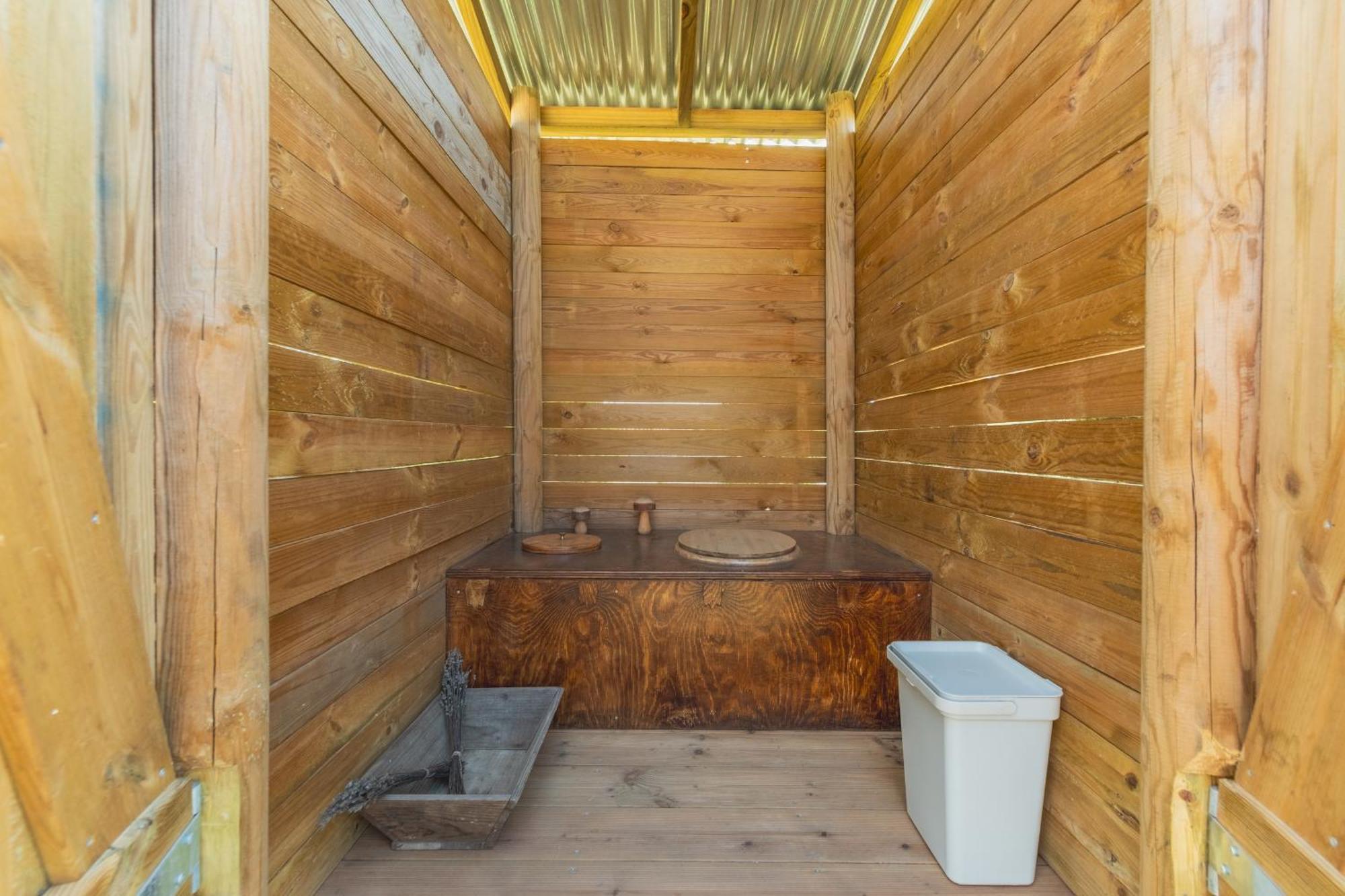Stone Pines Eco Glamping *